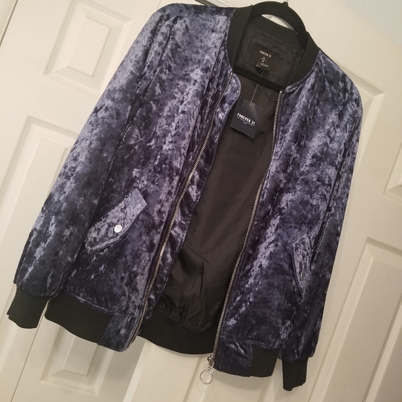 Jacket - Picture 4 of 5